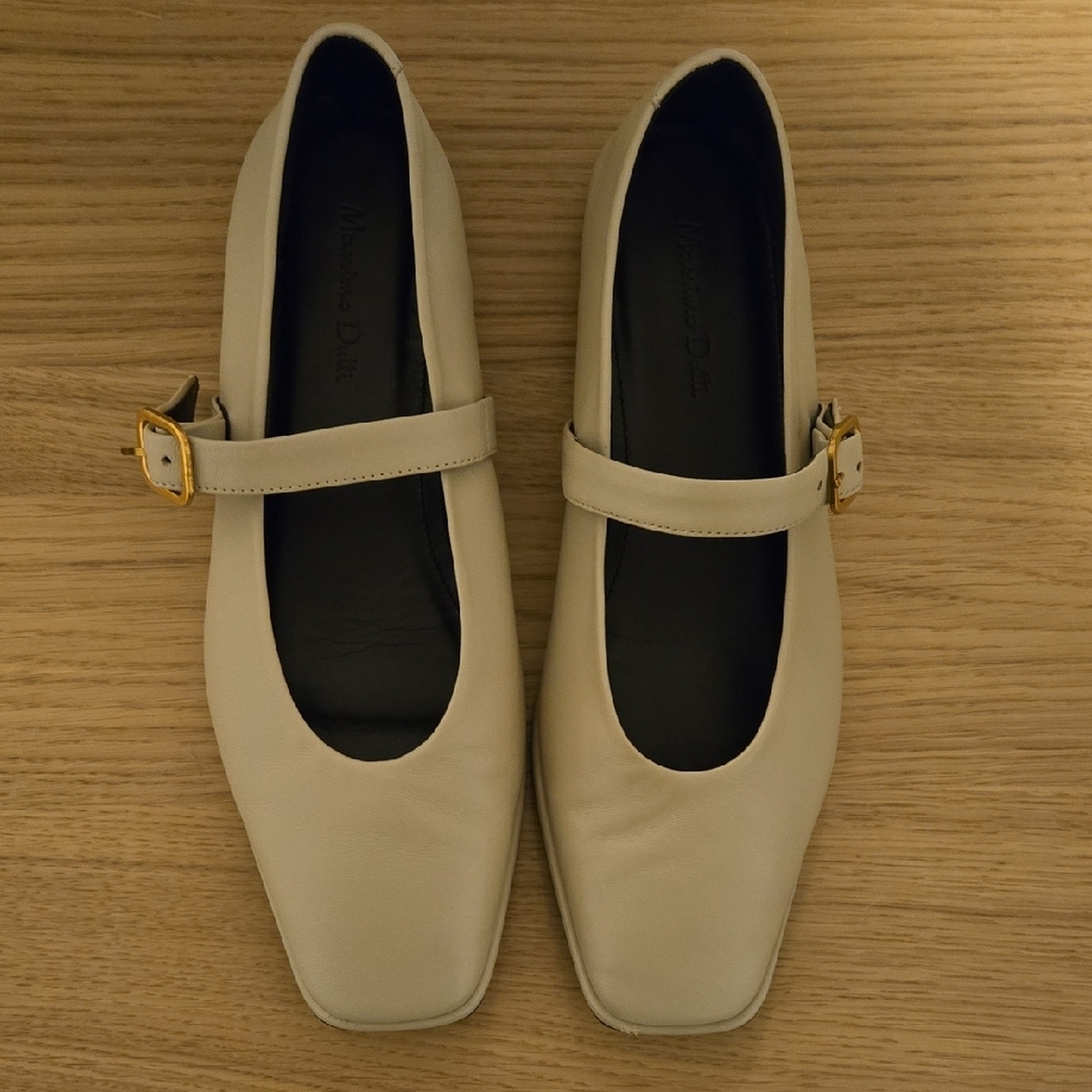 Massimo Dutti Leather Cream Ballet Flats with Buckled Strap